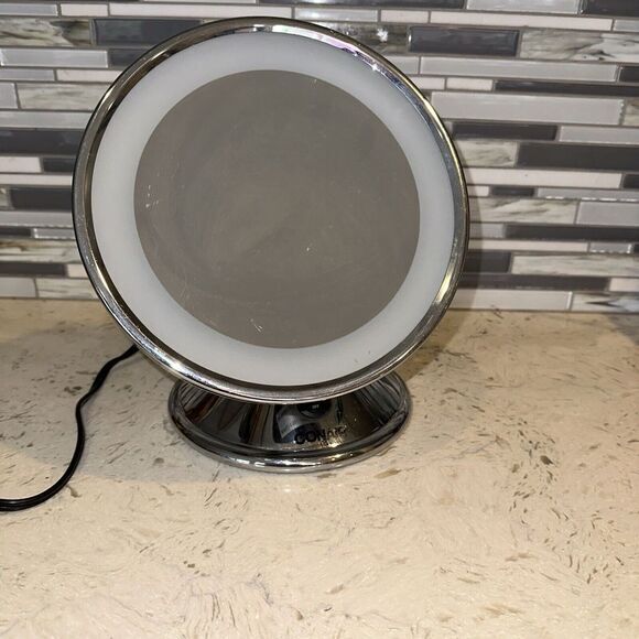 Conair Reflections lighted VANITY MAKE‎ UP Magnifying Mirror - Picture 1 of 9